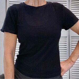Black round neck short sleeve Tee